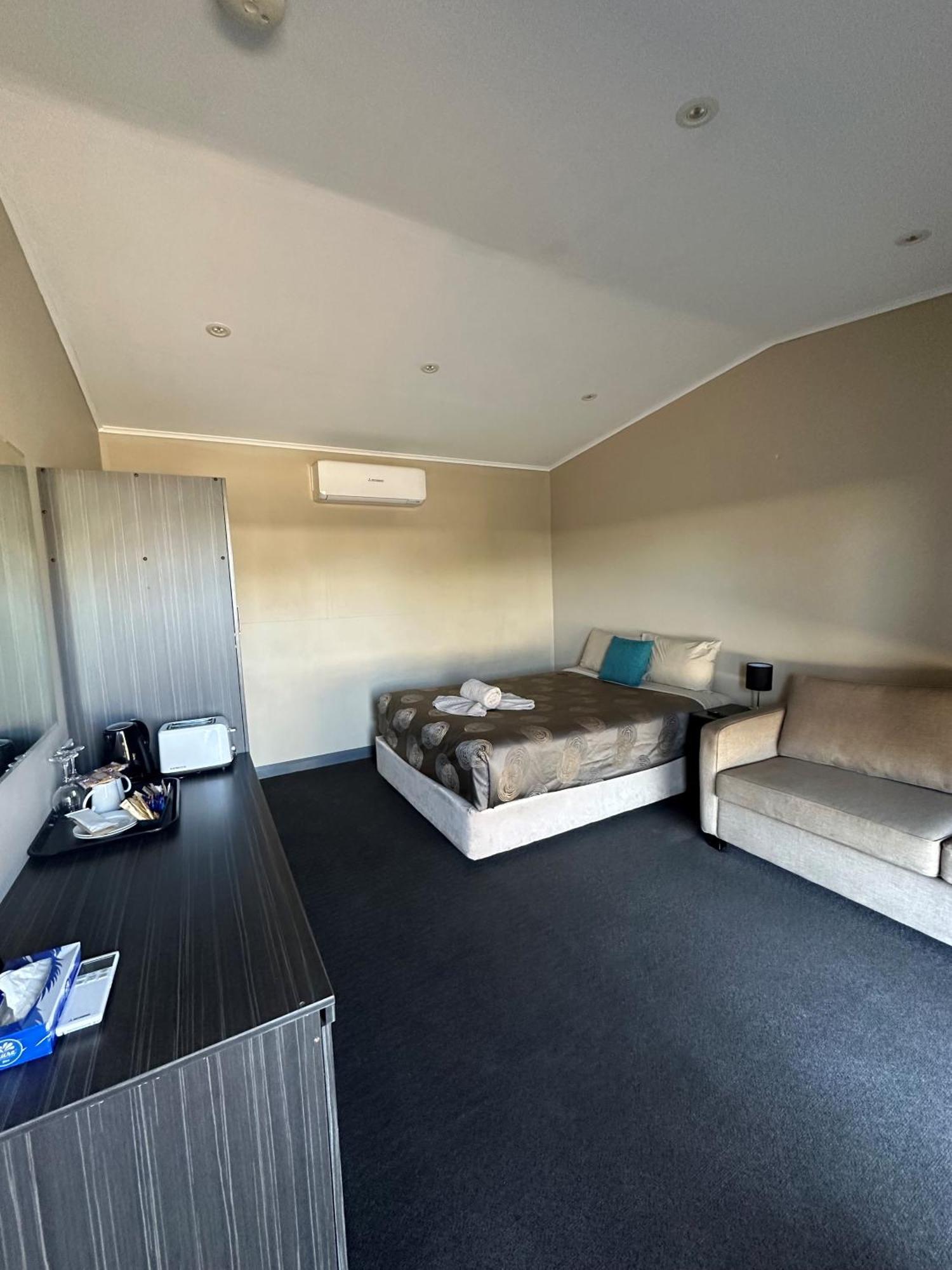 Copper City Motel Cobar Extérieur photo