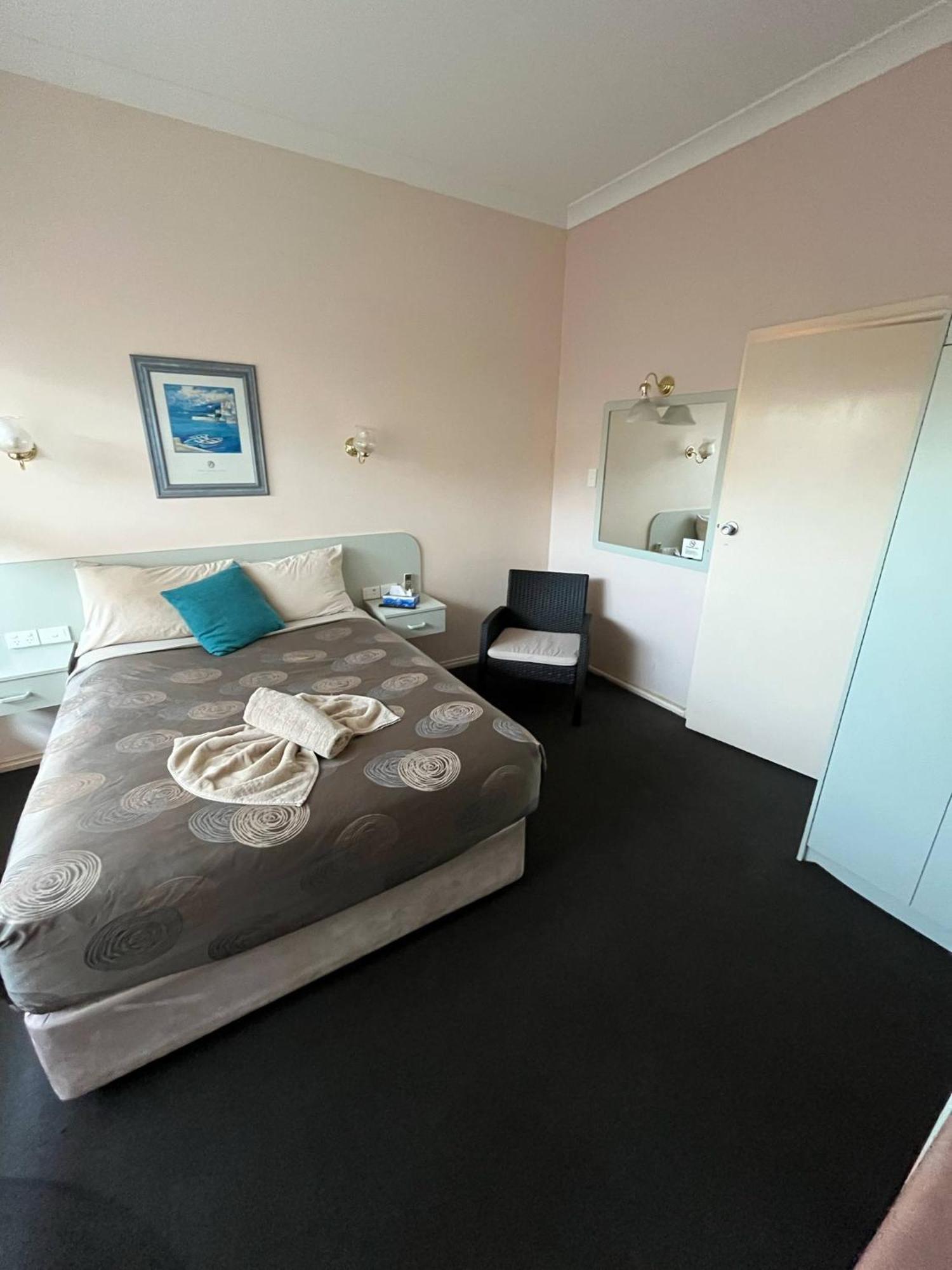 Copper City Motel Cobar Extérieur photo