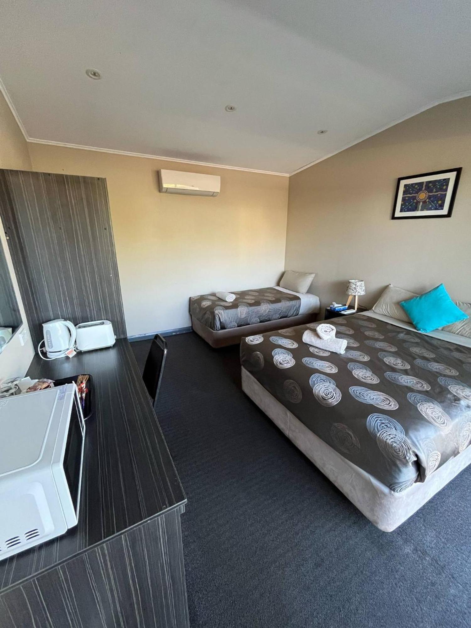Copper City Motel Cobar Extérieur photo