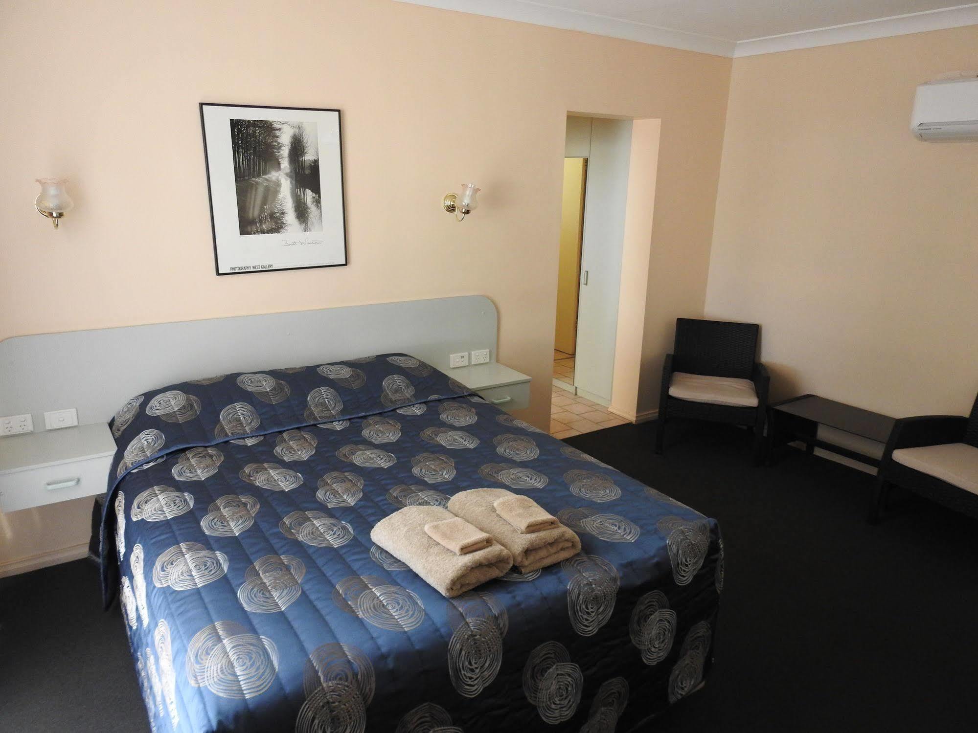 Copper City Motel Cobar Extérieur photo