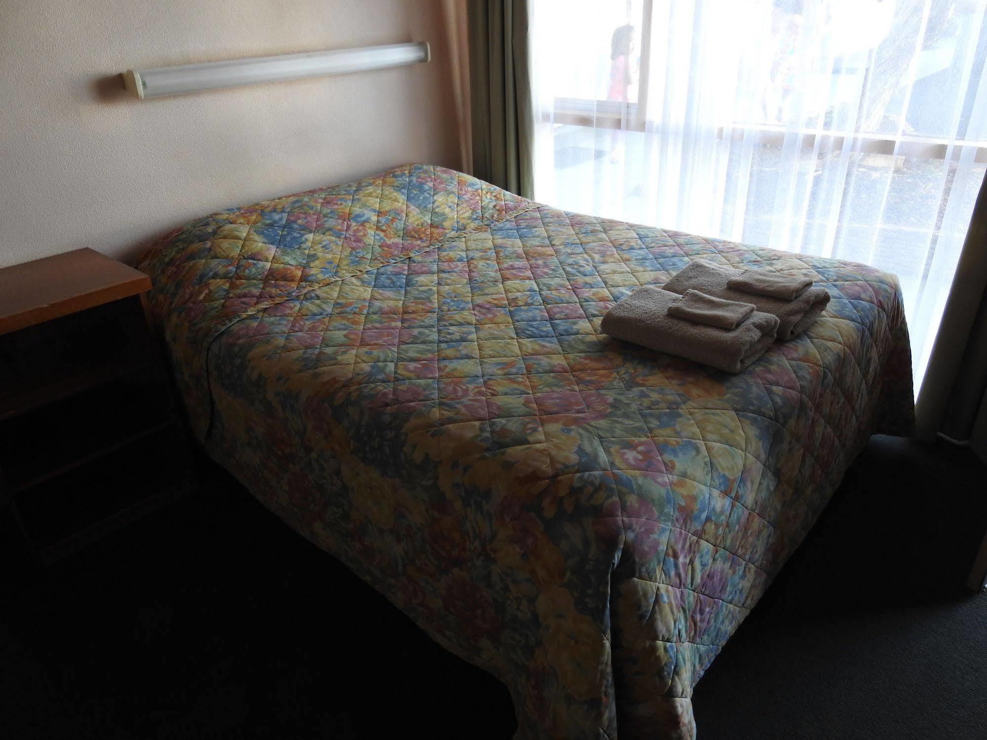 Copper City Motel Cobar Extérieur photo
