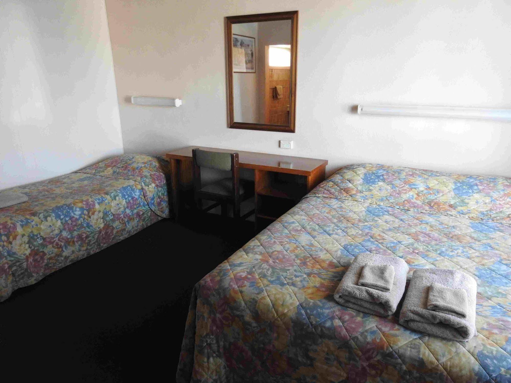 Copper City Motel Cobar Extérieur photo