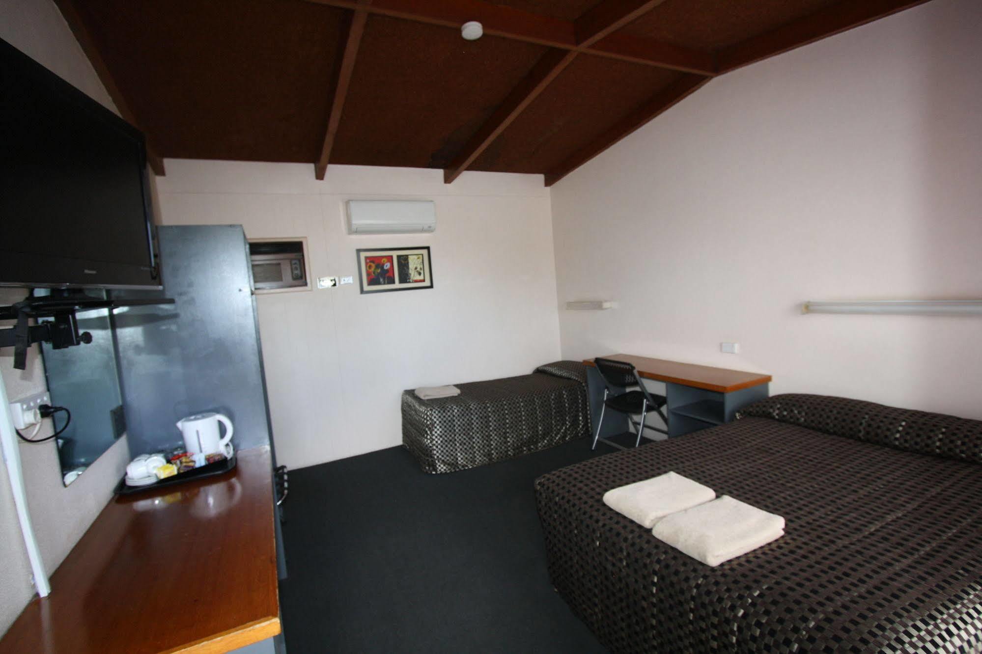 Copper City Motel Cobar Extérieur photo