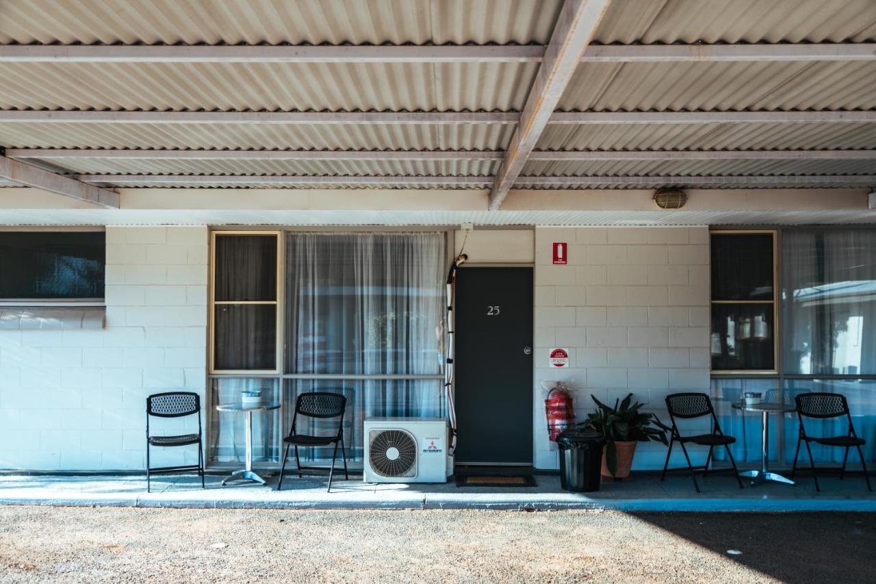 Copper City Motel Cobar Extérieur photo