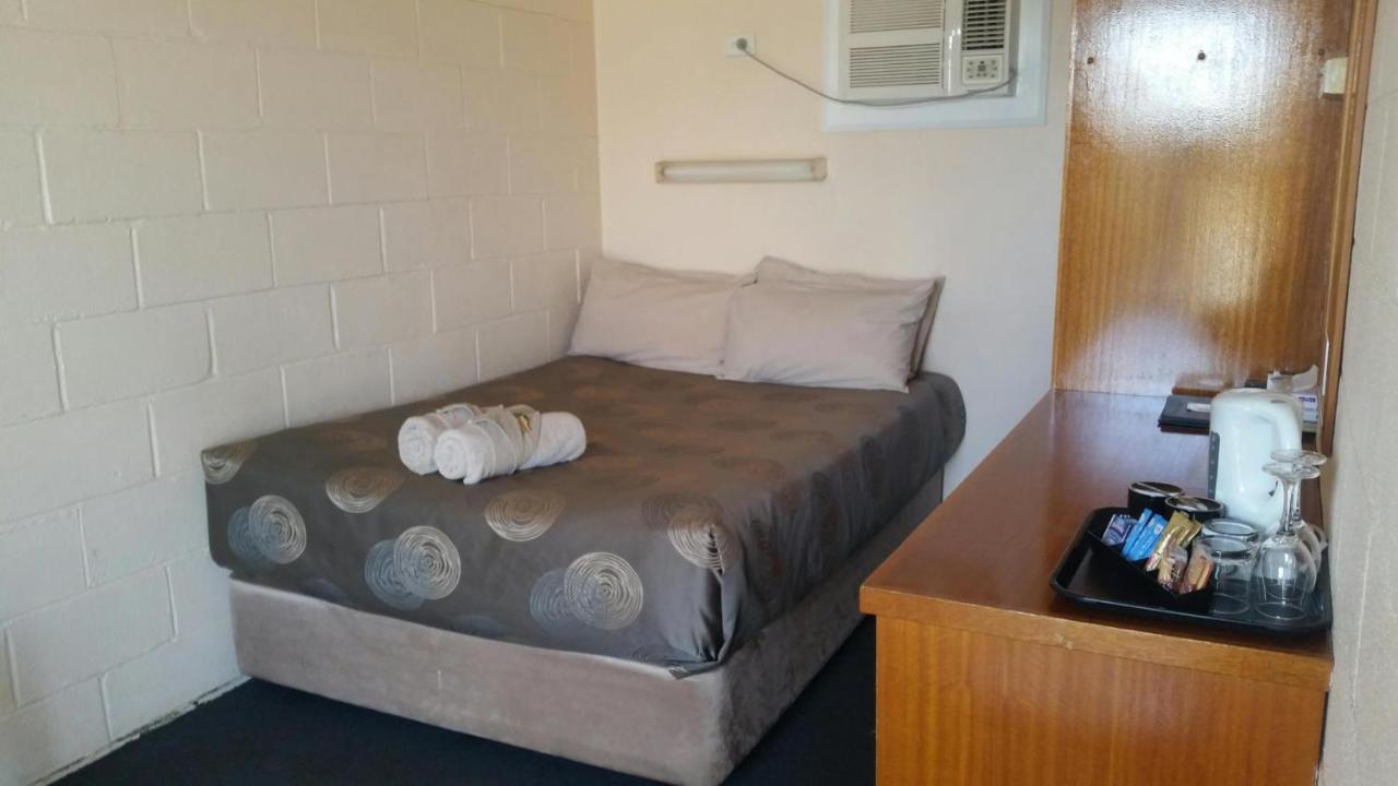 Copper City Motel Cobar Extérieur photo